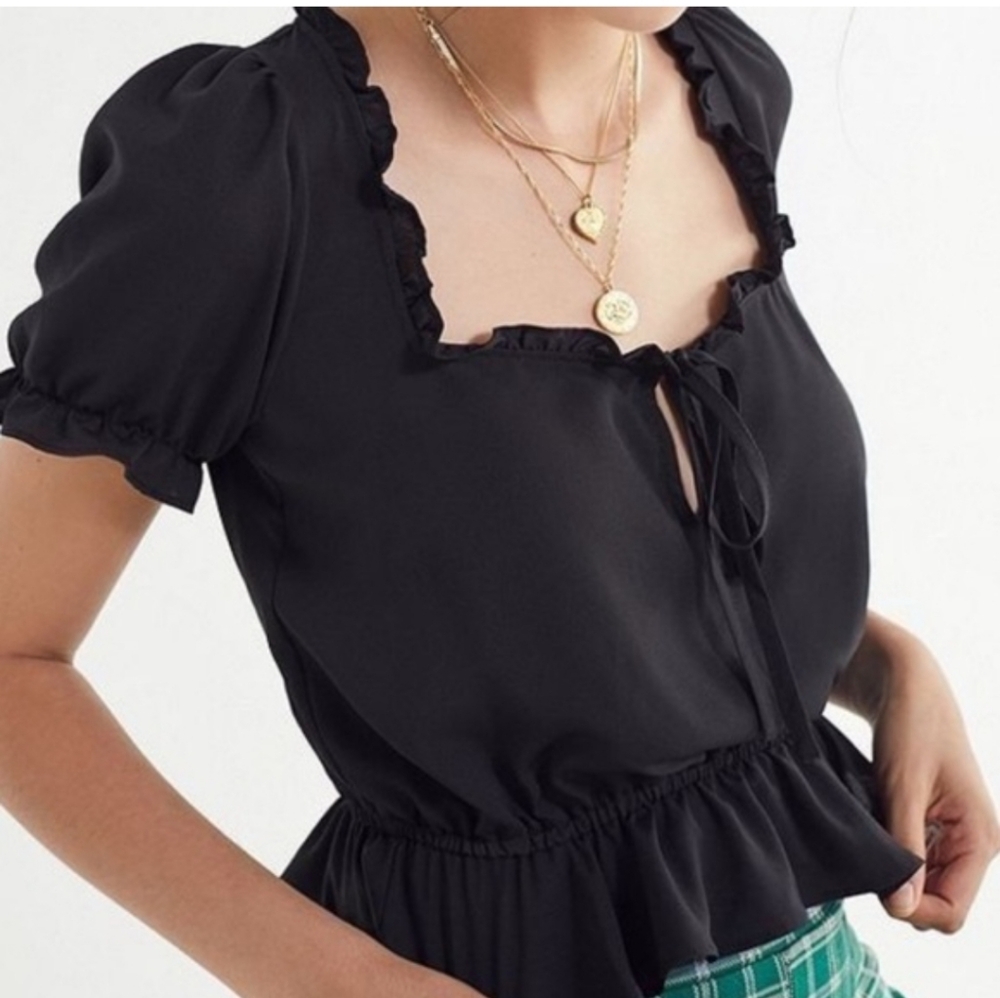UO Urban Outfitters Riley Ruffle Tie-Front Blouse Top Black Milkmaid Peplum S